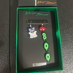 Betsy Johnson glow-in-the-dark Halloween earrings